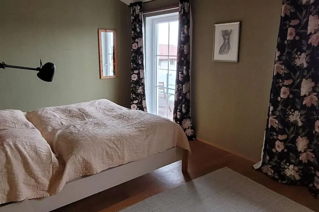 Apartment Grosse Ferienwohnung Sued-Oestlich Von Muenchen Mit Fitnessraum Pfaffing Germany